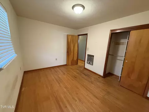 Bedroom - 617 E Barton Ridge Road Greeneville Tn 37745, Greeneville, TN 37745 photo 2 of 6