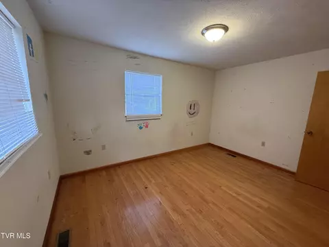 Bedroom - 617 E Barton Ridge Road Greeneville Tn 37745, Greeneville, TN 37745 photo 6 of 6