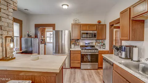 Kitchen - 524 Carolina Avenue Erwin Tn 37650, Erwin, TN 37650 photo 3 of 6