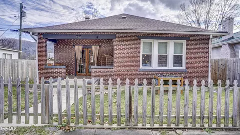524 Carolina Avenue Erwin Tn 37650, Erwin, TN 37650