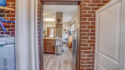 Entry Way - 524 Carolina Avenue Erwin Tn 37650, Erwin, TN 37650 photo 3 of 3
