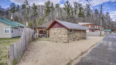 Exterior - 524 Carolina Avenue Erwin Tn 37650, Erwin, TN 37650 photo 4 of 5
