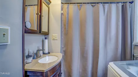 Bath - 524 Carolina Avenue Erwin Tn 37650, Erwin, TN 37650 photo 1 of 1