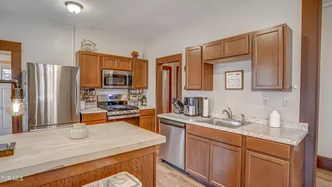 Kitchen - 524 Carolina Avenue Erwin Tn 37650, Erwin, TN 37650 photo 2 of 6