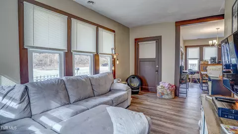 Living - 524 Carolina Avenue Erwin Tn 37650, Erwin, TN 37650 photo 2 of 3