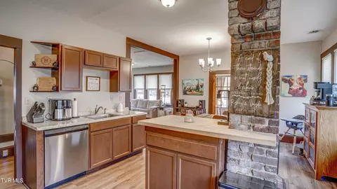 Kitchen - 524 Carolina Avenue Erwin Tn 37650, Erwin, TN 37650 photo 5 of 6