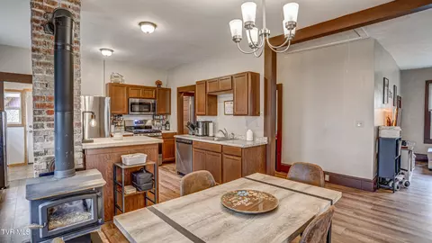 Dining - 524 Carolina Avenue Erwin Tn 37650, Erwin, TN 37650 photo 1 of 5