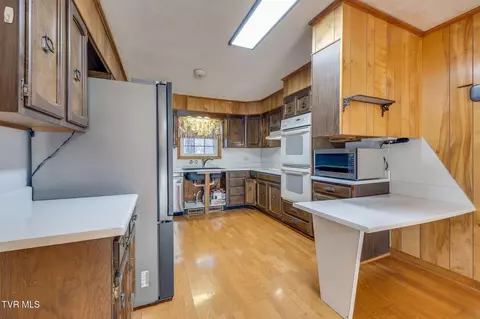 Kitchen - 124 Echo Ridge Road Erwin Tn 37650, Erwin, TN 37650 photo 3 of 3