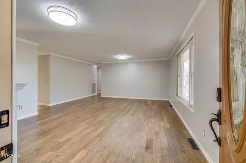 Living - 124 Echo Ridge Road Erwin Tn 37650, Erwin, TN 37650 photo 4 of 8