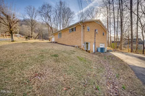 Exterior - 124 Echo Ridge Road Erwin Tn 37650, Erwin, TN 37650 photo 6 of 8