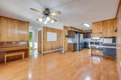 Living - 124 Echo Ridge Road Erwin Tn 37650, Erwin, TN 37650 photo 5 of 8