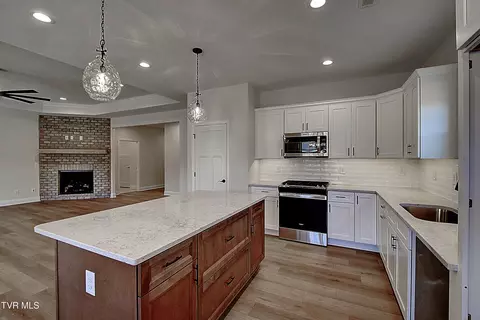 Kitchen - 1209 Brown Road Erwin Tn 37650, Erwin, TN 37650 photo 2 of 3