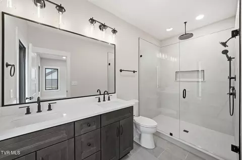 Bath - 287 Winston Place Johnson City Tn 37615, Johnson City, TN 37615 photo 1 of 3