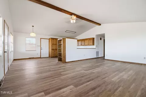 Living - 1530 Easterly Road Mohawk Tn 37810, Mohawk, TN 37810 photo 2 of 3