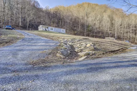 Exterior - 406 Mathis Road Flag Pond Tn 37657, Flag Pond, TN 37657 photo 15 of 20