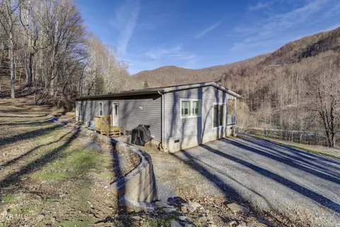 Other - 406 Mathis Road Flag Pond Tn 37657, Flag Pond, TN 37657 photo 9 of 24
