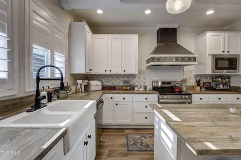 Kitchen - 406 Mathis Road Flag Pond Tn 37657, Flag Pond, TN 37657 photo 8 of 8