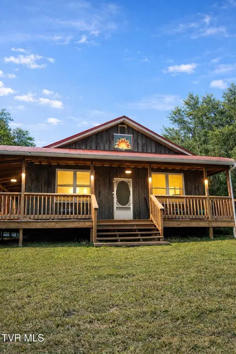 36091 Glove Drive Glade Spring Va 24340, Glade Spring, VA 24340
