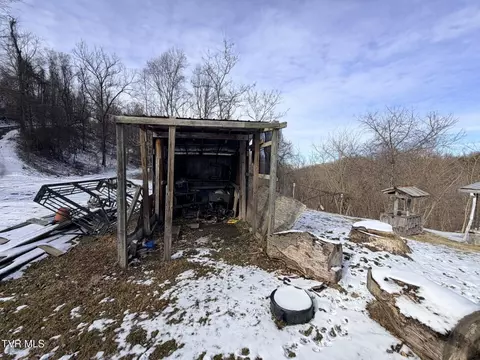 Exterior - 8187 Duncan Gap Road Wise Va 24293, Wise, VA 24293 photo 6 of 9