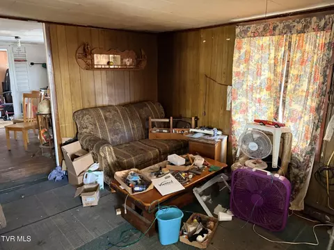 Living - 8187 Duncan Gap Road Wise Va 24293, Wise, VA 24293 photo 1 of 1