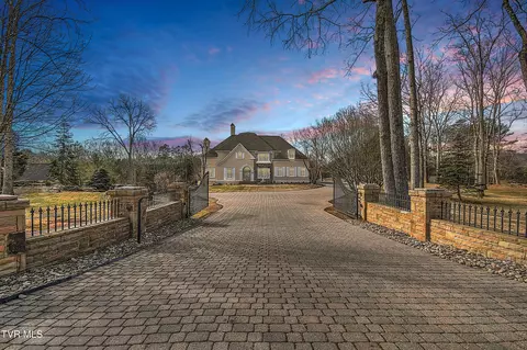 408 Fairway Estates Drive Blountville Tn 37617, Blountville, TN 37617