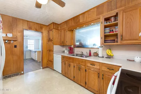 Kitchen - 317 Gay Street Erwin Tn 37650, Erwin, TN 37650 photo 3 of 3