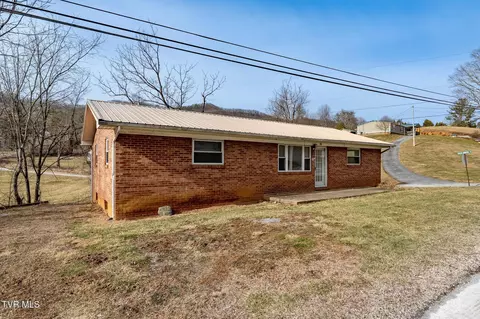 1253 Highway 321 Hampton Tn 37658, Hampton, TN 37658 photo 6