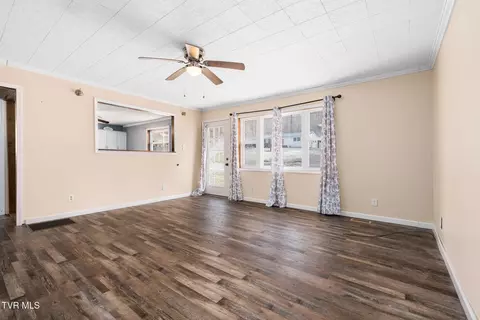 1253 Highway 321 Hampton Tn 37658, Hampton, TN 37658 photo 24