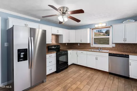 1253 Highway 321 Hampton Tn 37658, Hampton, TN 37658 photo 31