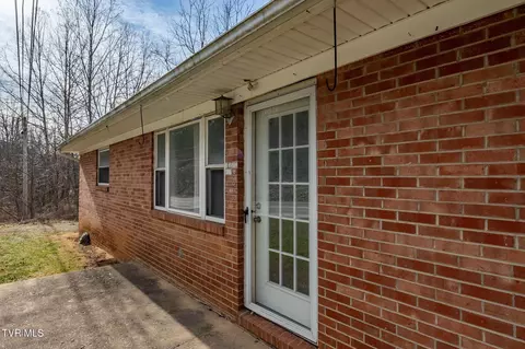 1253 Highway 321 Hampton Tn 37658, Hampton, TN 37658 photo 11