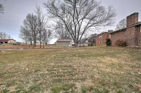 Exterior - 741 Gray Sta-sul Springs Road Gray Tn 37615, Gray, TN 37615 photo 2 of 4