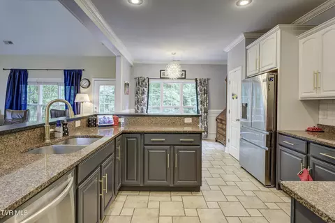 Kitchen - 194 Sunset Meadows Court Gray Tn 37615, Gray, TN 37615 photo 3 of 6