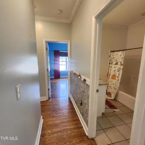 Entry Way - 194 Sunset Meadows Court Gray Tn 37615, Gray, TN 37615 photo 3 of 3