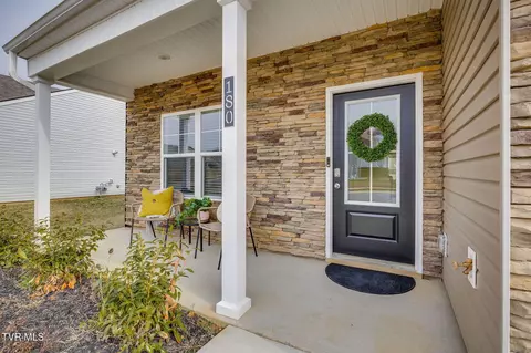 180 Tanasqui Drive Johnson City Tn 37604, Johnson City, TN 37604