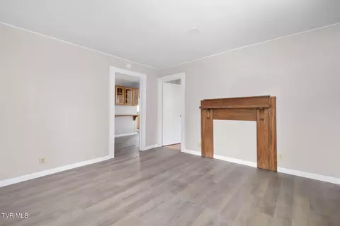 Living - 457 E Bernard Avenue Greeneville Tn 37745, Greeneville, TN 37745 photo 2 of 3