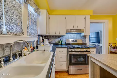 Kitchen - 222 2nd Street Erwin Tn 37650, Erwin, TN 37650 photo 3 of 3