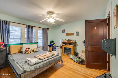 Bedroom - 222 2nd Street Erwin Tn 37650, Erwin, TN 37650 photo 6 of 9