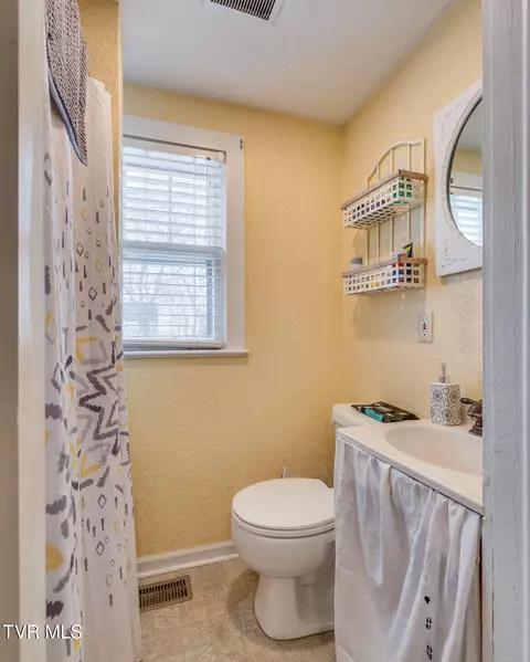 Bath - 222 2nd Street Erwin Tn 37650, Erwin, TN 37650 photo 1 of 3