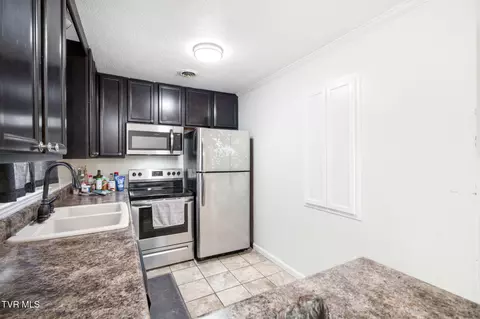 Kitchen - 419 N Mohawk Drive Erwin Tn 37650, Erwin, TN 37650 photo 1 of 3