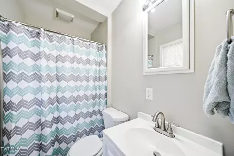 Bath - 419 N Mohawk Drive Erwin Tn 37650, Erwin, TN 37650 photo 1 of 5