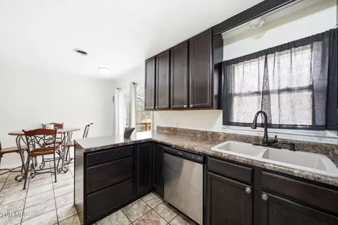 Kitchen - 419 N Mohawk Drive Erwin Tn 37650, Erwin, TN 37650 photo 3 of 3