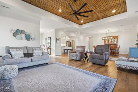 Living - 301 Painter Road Fall Branch Tn 37656, Fall Branch, TN 37656 photo 2 of 2