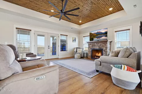 Living - 301 Painter Road Fall Branch Tn 37656, Fall Branch, TN 37656 photo 1 of 2