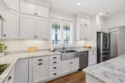 Kitchen - 301 Painter Road Fall Branch Tn 37656, Fall Branch, TN 37656 photo 3 of 3