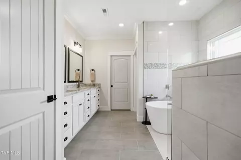 Bath - 301 Painter Road Fall Branch Tn 37656, Fall Branch, TN 37656 photo 1 of 6