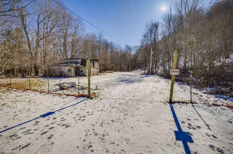 140 Doe Lane Roan Mountain Tn 37687, Roan Mountain, TN 37687