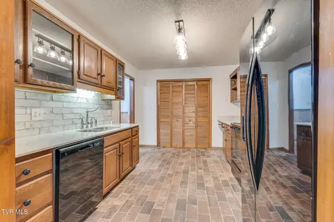 Kitchen - 1175 Pebble Drive 1175 Bristol Va 24201, Bristol, VA 24201 photo 1 of 3