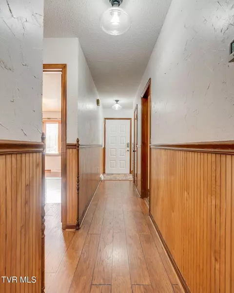 Entry Way - 1175 Pebble Drive 1175 Bristol Va 24201, Bristol, VA 24201 photo 2 of 2