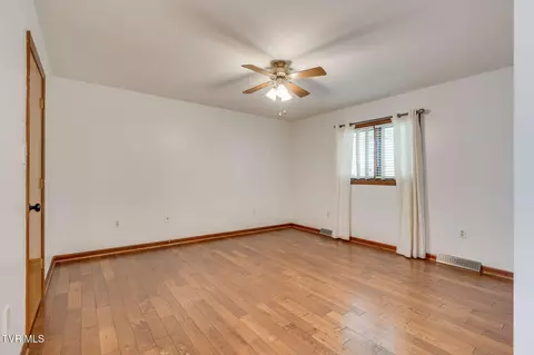 Bedroom - 1175 Pebble Drive 1175 Bristol Va 24201, Bristol, VA 24201 photo 3 of 8