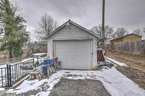 Exterior - 1605 W Mary Street Bristol Va 24201, Bristol, VA 24201 photo 5 of 7